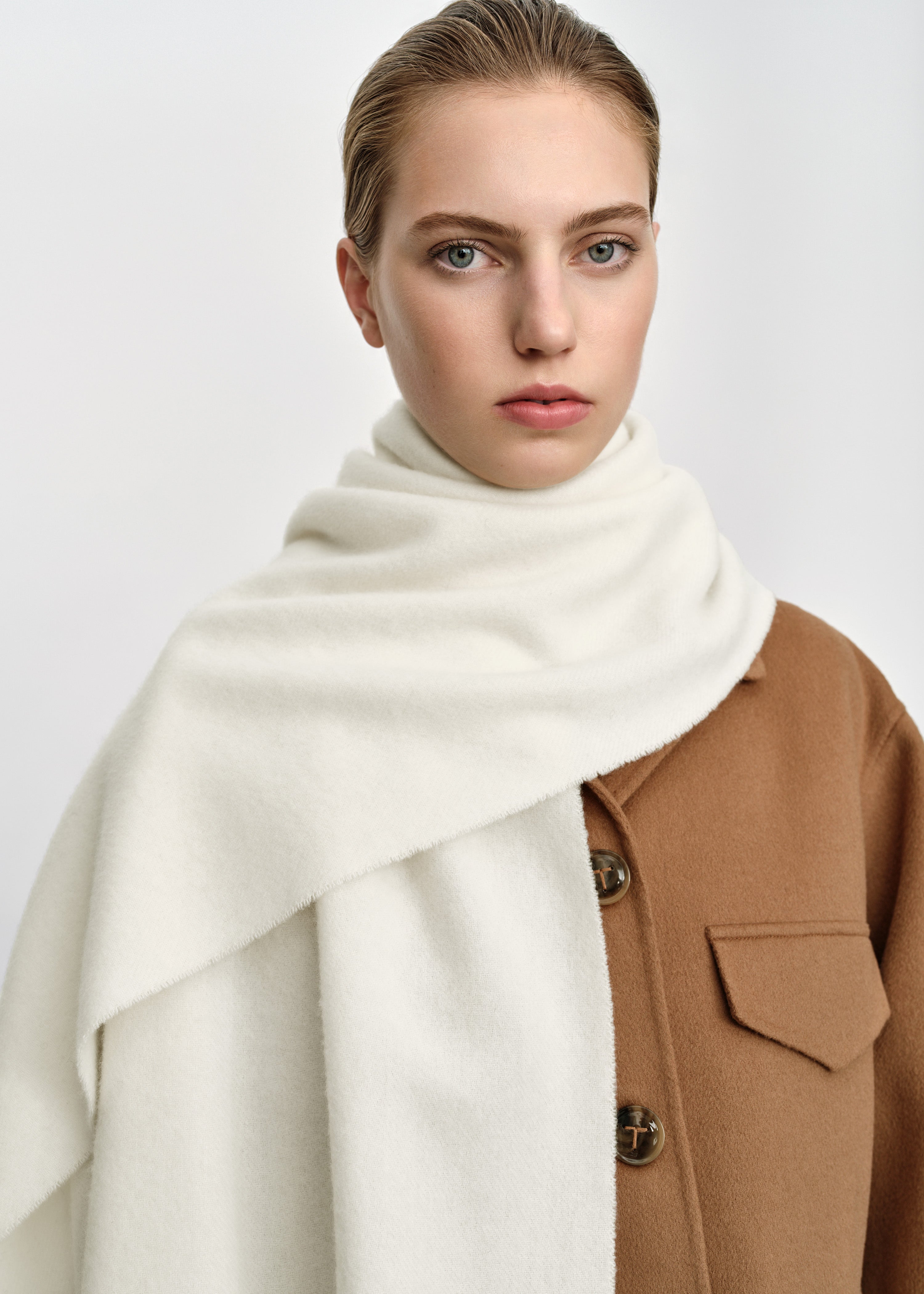 Classic wool scarf dark grey mélange – TOTEME