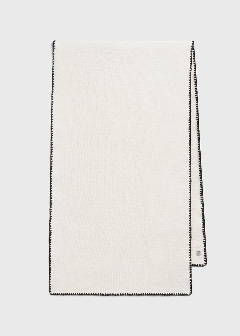 Embroidered wool cashmere scarf snow