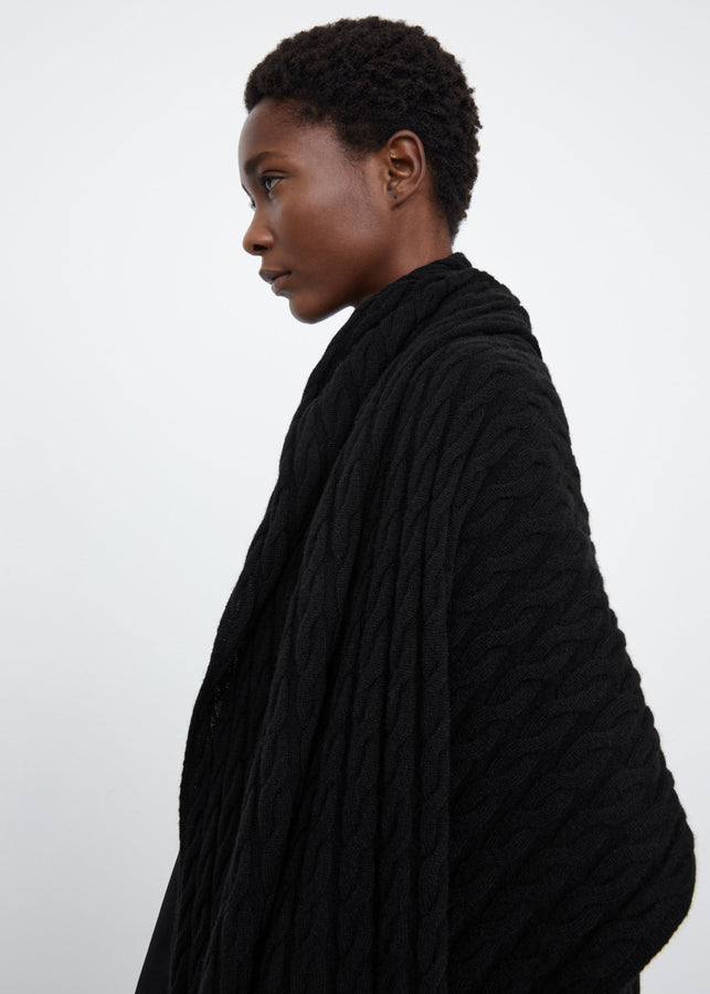 Cable knit cashmere scarf black