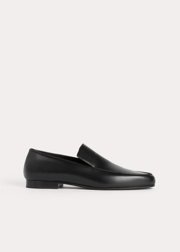 The Oval Loafer black – TOTEME