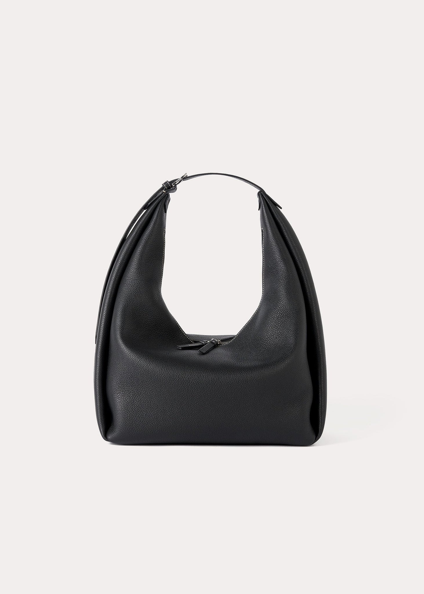 Belt hobo bag black grain – Totême
