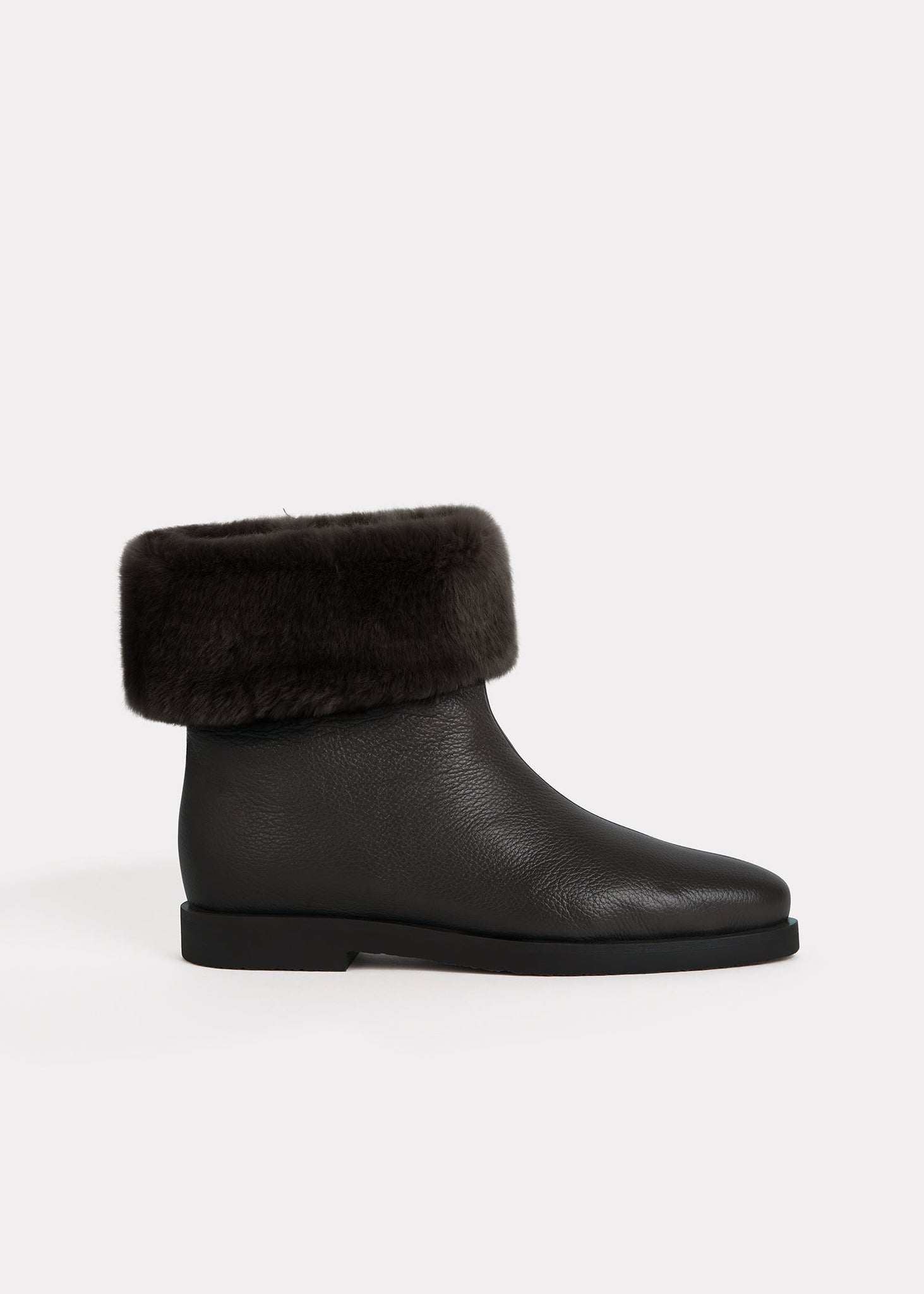 The Off-Duty Boot dark brown