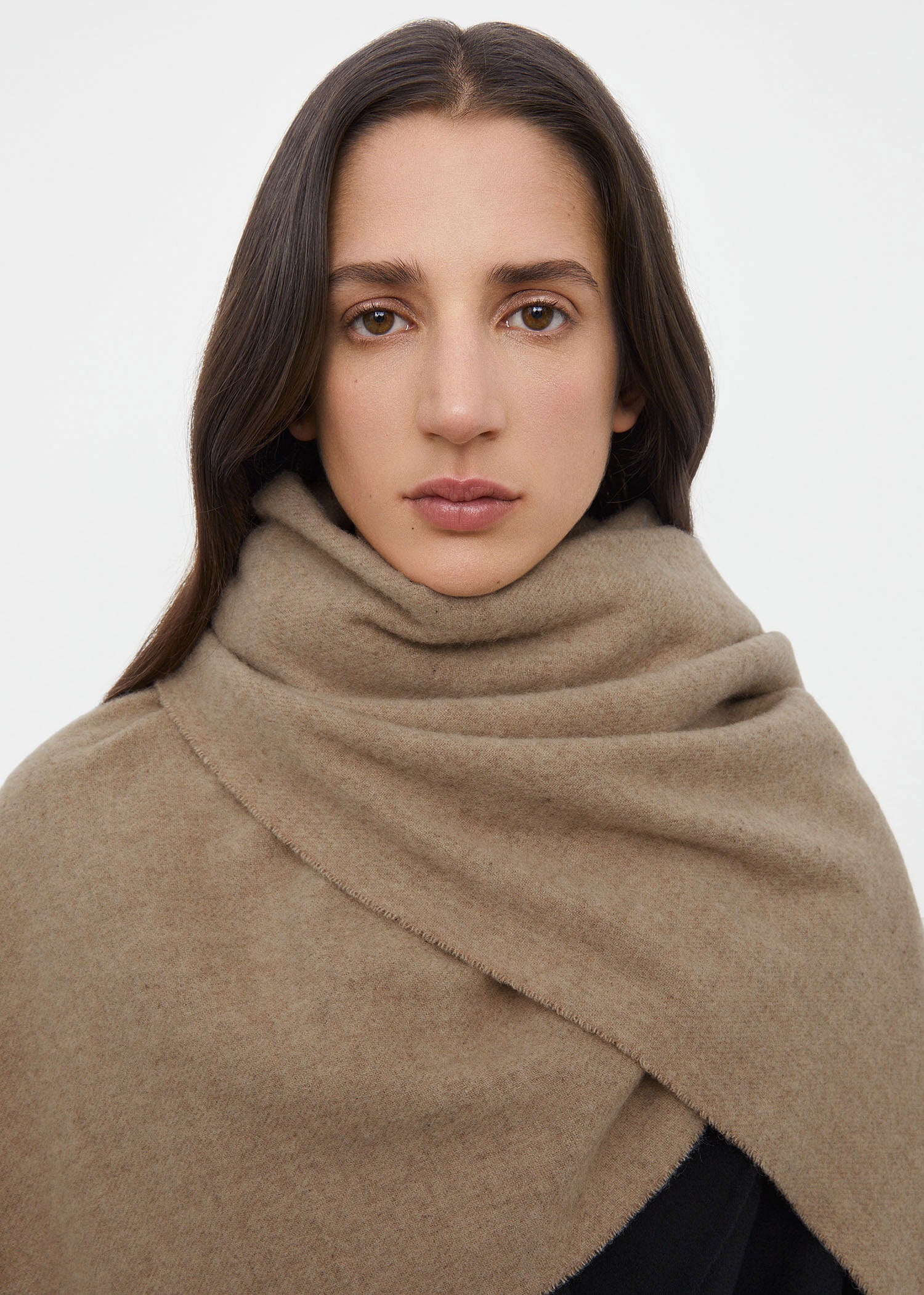 Classic wool scarf beige mélange – TOTEME